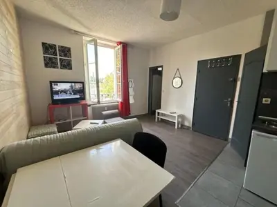 Cuisine ou kitchenette dans l'établissement Studio vue sur Loire proche Centre-ville
