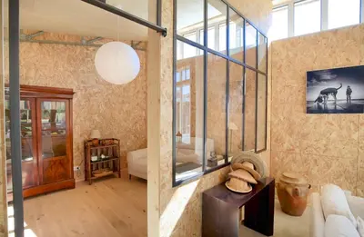 Coin salon dans l'établissement Le Loft du Pré - Maison d'architecte - Le Mans