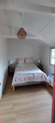 Un ou plusieurs lits dans un hébergement de l'établissement Charmant Chalet -La Lande - 4 pers-24h du Mans