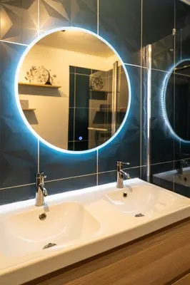 Salle de bains dans l'établissement Le Pavillon Flacé