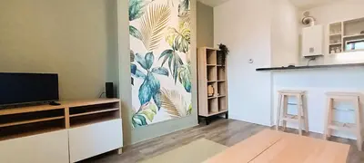 Cuisine ou kitchenette dans l'établissement L'Oasis-T2 spacieux-Wifi-TV-Proche Gare