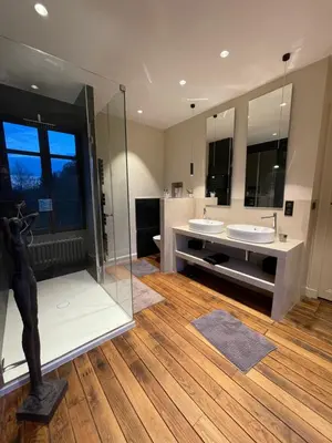 Salle de bains dans l'établissement Chateau aux portes du circuit des 24h