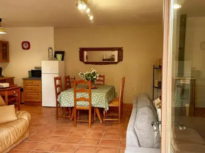 Cuisine ou kitchenette dans l'établissement Gîte à Oisly près des Châteaux de la Loire avec Parking et Animaux Bienvenus - FR-1-491-469