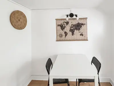 Coin salon dans l'établissement Douillet studio avec Wi-Fi, proche Transports