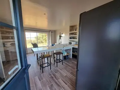 Cuisine ou kitchenette dans l'établissement Gîte 2 pers avec piscine