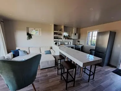 Cuisine ou kitchenette dans l'établissement Gîte 2 pers avec piscine