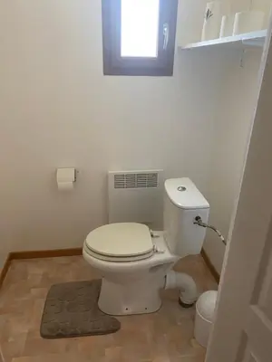 Salle de bains dans l'établissement Maison calme à la campagne