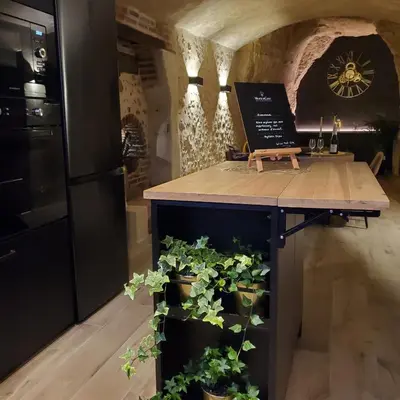 Télévision ou salle de divertissement dans l'établissement Wine Not