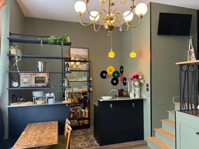 Cuisine ou kitchenette dans l'établissement Le petit Berthelot au cœur de Tours
