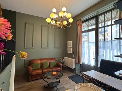 Coin salon dans l'établissement Le petit Berthelot au cœur de Tours