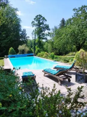Piscine de l'établissement Gîte Le Prieuré ou située à proximité