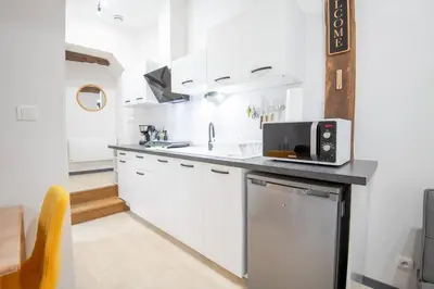 Cuisine ou kitchenette dans l'établissement Au cœur d'Amboise - Garage privé 2 roues
