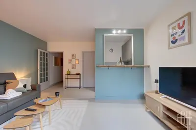 Télévision ou salle de divertissement dans l'établissement Studio Cosy - Hyper Centre- 100m Gare Tours
