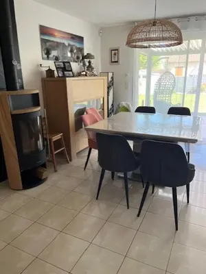 Cuisine ou kitchenette dans l'établissement location Chambres proximite du circuit 24 h