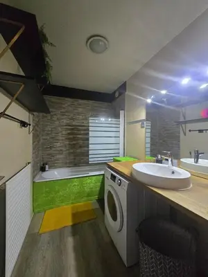 Cuisine ou kitchenette dans l'établissement Bollywood - 2 ch. - WiFi - Centre-ville - Spacieux