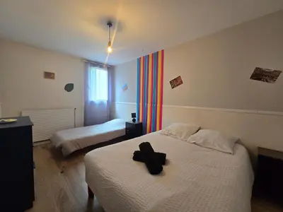 Un ou plusieurs lits dans un hébergement de l'établissement Bollywood - 2 ch. - WiFi - Centre-ville - Spacieux