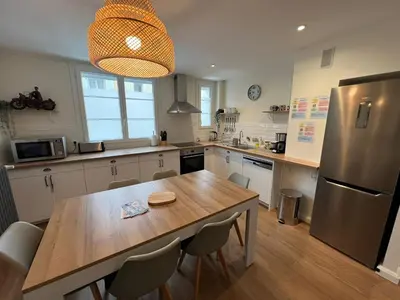 Cuisine ou kitchenette dans l'établissement Le Fleury Chic - Centre - Tramway - 5 pers