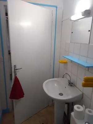 Salle de bains dans l'établissement Maison champêtre