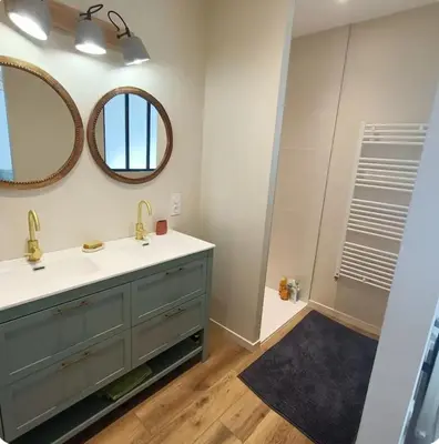Salle de bains dans l'établissement Chambre cosy avec salle de bain privative
