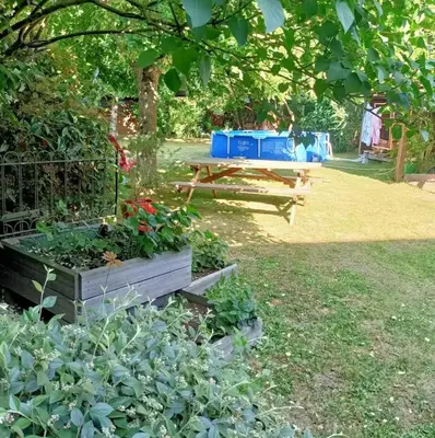 Jardin de l'établissement Chambre cosy avec salle de bain privative