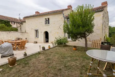 Jardin de l'établissement Gite Divin 8 personnes