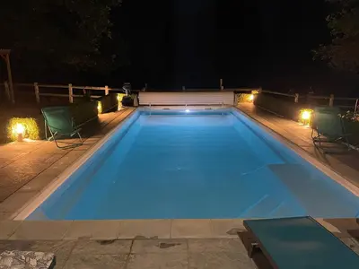 Piscine de l'établissement Chambres d'hôtes de la Rivière Le Mans Circuit 24H ou située à proximité