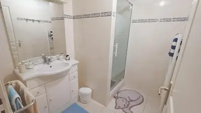 Salle de bains dans l'établissement Chambre d'hôtes
