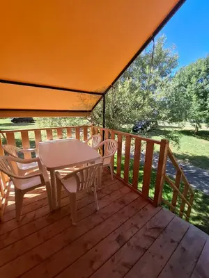 Balcon ou terrasse dans l'établissement Camping Au Bord de Loire