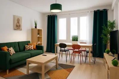 Coin salon dans l'établissement Elegant T3 renove, wifi, 6 personnes max