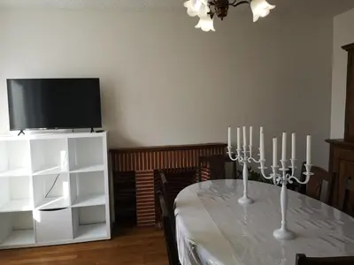 Télévision ou salle de divertissement dans l'établissement Maison Fatonnette