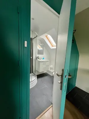 Salle de bains dans l'établissement Studio Paris-Art déco lumineux & confort en plein centre