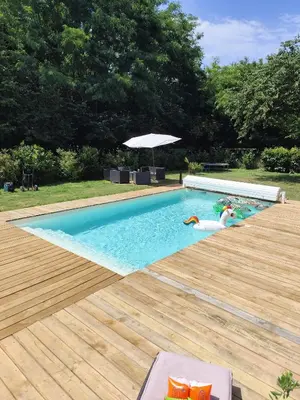 Piscine de l'établissement Maison proche du Circuit 24h du Mans, Moto GP, Le Mans Classic ou située à proximité