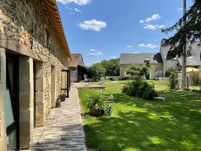 Jardin de l'établissement Maison d'hôtes près de La Flèche - Animaux Admis - Petit-déjeuner Inclus - FR-1-410-477