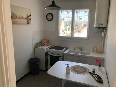 Cuisine ou kitchenette dans l'établissement Location appartement entier T1 24h Le Mans