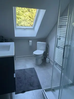 Salle de bains dans l'établissement La Saulaie