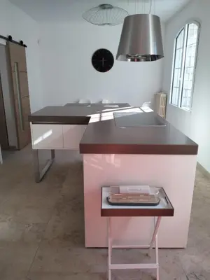 Cuisine ou kitchenette dans l'établissement La maison du pianiste