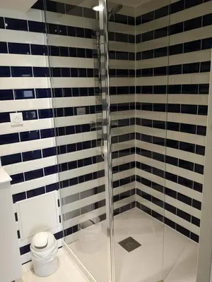 Salle de bains dans l'établissement La Villa