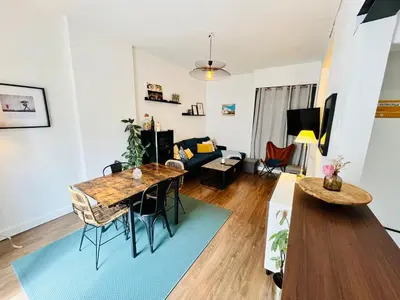 Télévision ou salle de divertissement dans l'établissement Le Duplex Franciade, centre-ville, parking, 2 chambres
