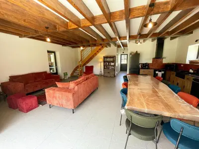Cuisine ou kitchenette dans l'établissement Gîte avec jardin privé, proche des châteaux, animaux admis - FR-1-381-627