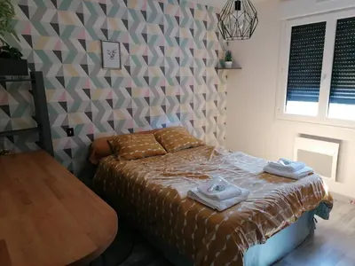 Un ou plusieurs lits dans un hébergement de l'établissement Chambres à louer à 10 minutes du Mans, dans la Sarthe