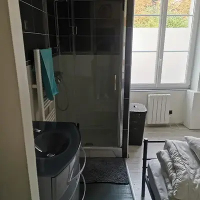 T2 COMPLET BLOIS Centre 38 M2-Parking et linge inclus