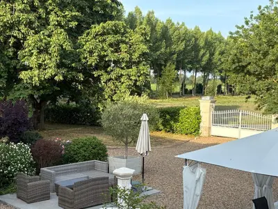 Jardin de l'établissement Les Peupliers Loire