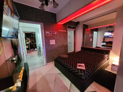 Télévision ou salle de divertissement dans l'établissement Indus'Loft and Spa-Jacuzzi et Parking Privé