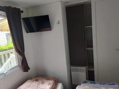 Télévision ou salle de divertissement dans l'établissement Domaine De Dugny