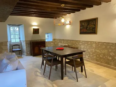 Coin salon dans l'établissement Le petit chateau