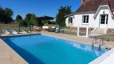 Piscine de l'établissement La Jouvencay, proche Zoo Beauval-Cheverny-Chambord ou située à proximité