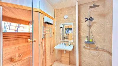Salle de bains dans l'établissement Gîte 