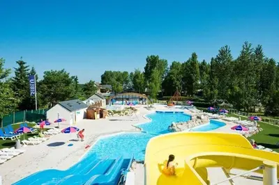 Piscine de l'établissement Mobil-home 4-6 personnes proche zoo de beauval ou située à proximité