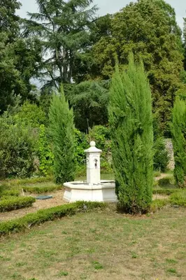 Jardin de l'établissement Les lofts du Château de Posset