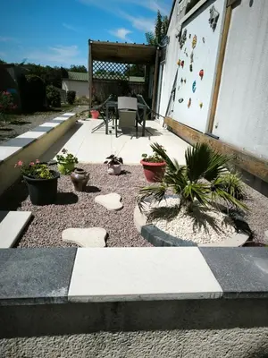 Jardin de l'établissement chez jacques et cricri